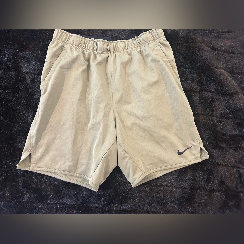 Nike Dri-FIT Athletic Shorts Olive Green Khaki Men’s Small